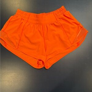 Lululemon 2.5 in hotty hot shorts
